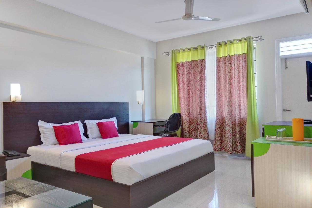 Oyo 11683 Hotel Ymca Bangalore Eksteriør billede
